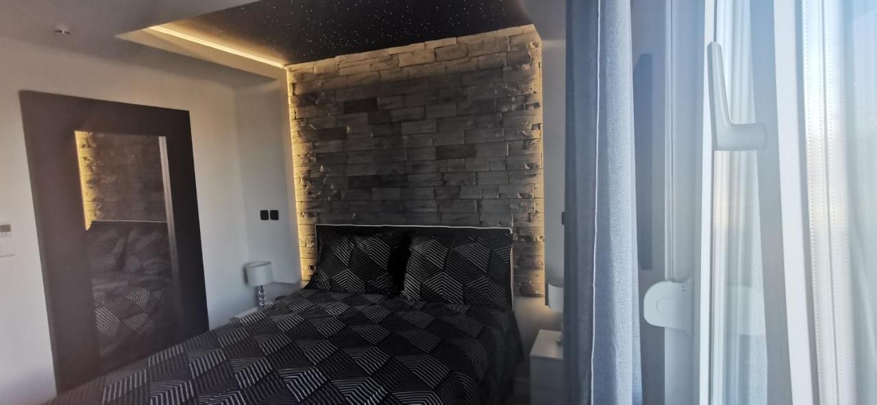 Legacy Marine2 - Zadar, Luxury Suites Bagian luar foto